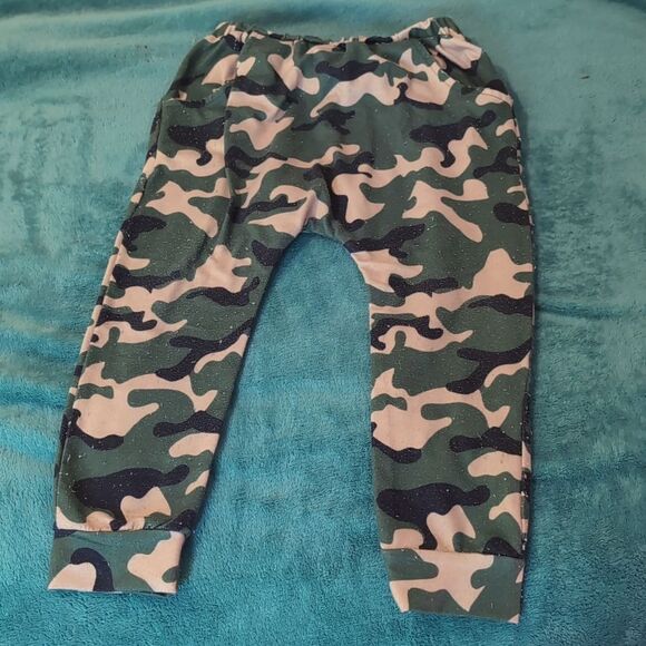 Kids Camouflage Pants Size 4 - Picture 2 of 7